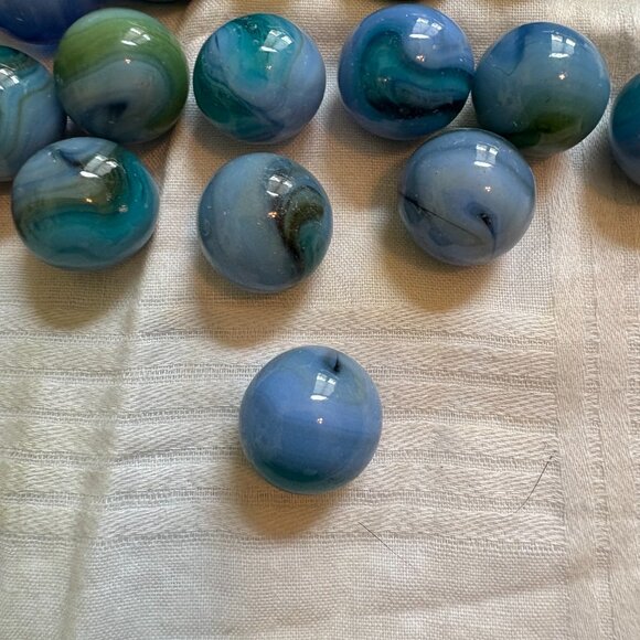 Glass Marbles Blue Glass Green Blue Swirl Lot of 40 - Picture 2 of 2